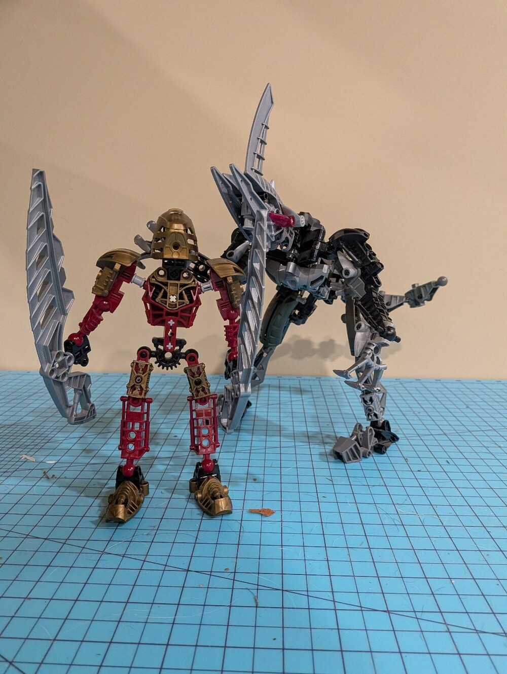 LEGO BIONICLE: Toa Lhikan and Kikanalo 8811 With Instructions Complete